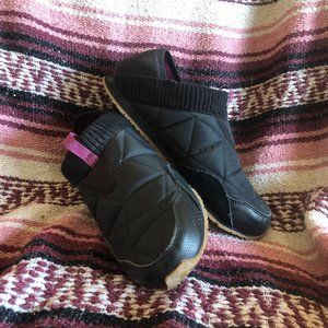 Teva Ember Mocs SZ 8